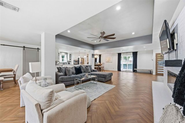 6131 Dumfries Drive, Houston, TX 77096