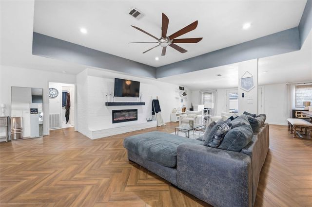 6131 Dumfries Drive, Houston, TX 77096