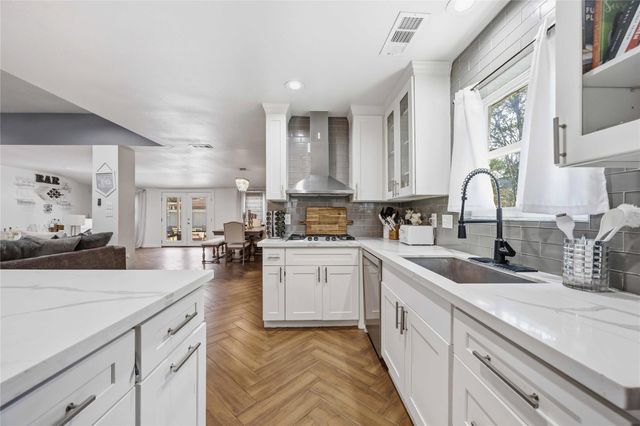 6131 Dumfries Drive, Houston, TX 77096