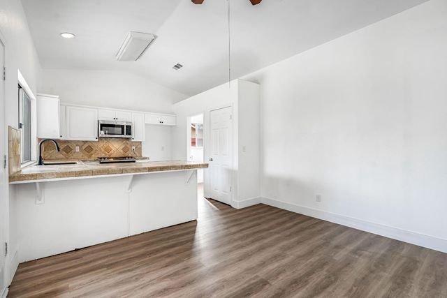 5526 N Delbert Avenue, Fresno, CA 93722