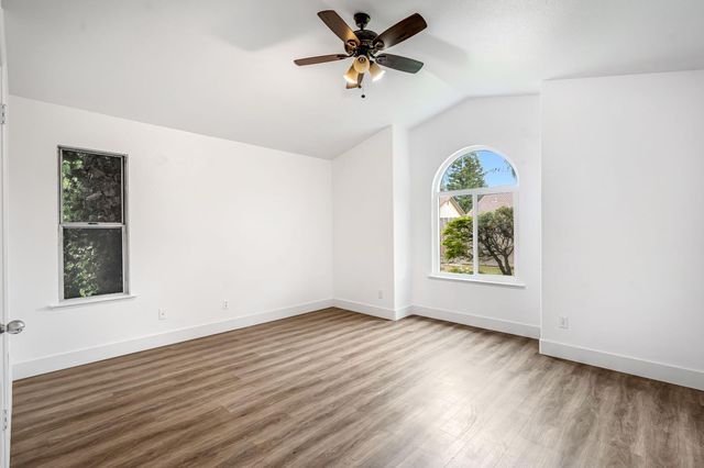 5526 N Delbert Avenue, Fresno, CA 93722