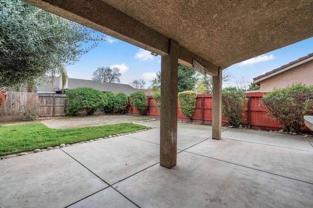 5526 N Delbert Avenue, Fresno, CA 93722