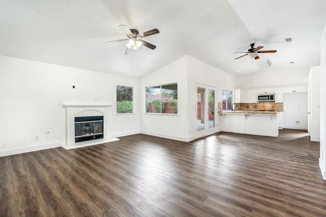 5526 N Delbert Avenue, Fresno, CA 93722