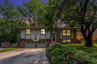 17315 E 6th Terrace Court N, Independence, MO 64056