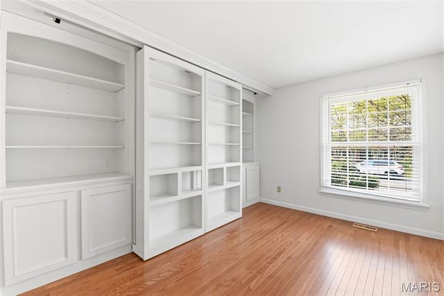 9506 Trinadad Lane, St Louis, MO 63126