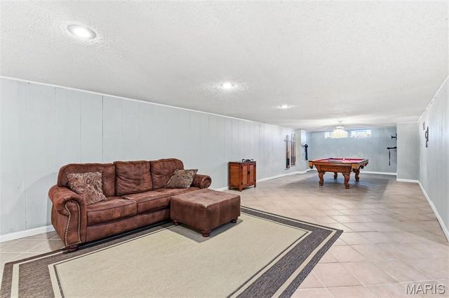 9506 Trinadad Lane, St Louis, MO 63126