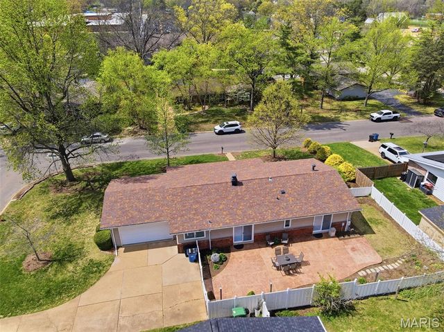 9506 Trinadad Lane, St Louis, MO 63126