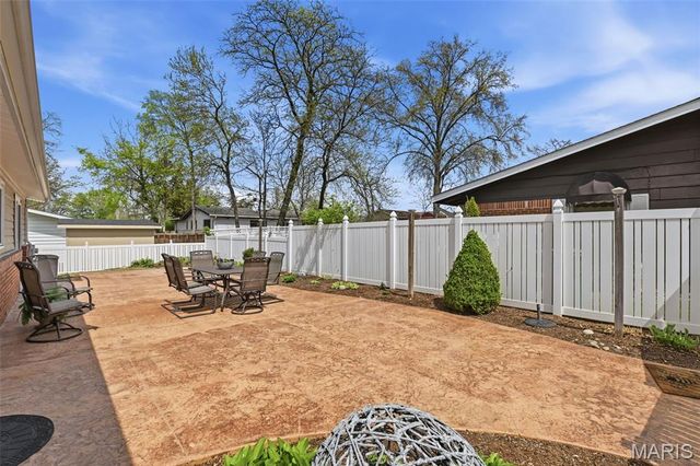 9506 Trinadad Lane, St Louis, MO 63126