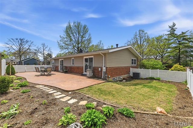 9506 Trinadad Lane, St Louis, MO 63126