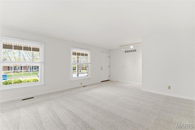 9506 Trinadad Lane, St Louis, MO 63126