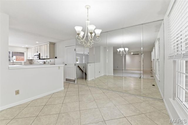 9506 Trinadad Lane, St Louis, MO 63126