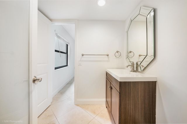 320 Deer Creek Wildwood Lane E, Deerfield Beach, FL 33442