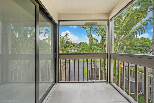 320 Deer Creek Wildwood Lane E, Deerfield Beach, FL 33442