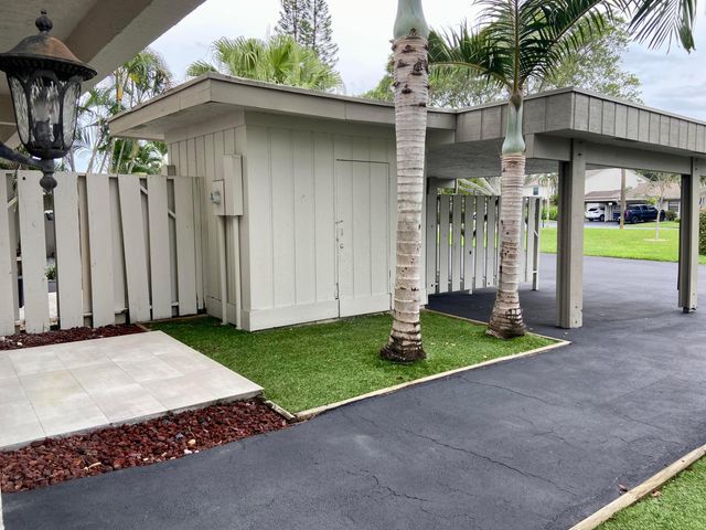 320 Deer Creek Wildwood Lane E, Deerfield Beach, FL 33442