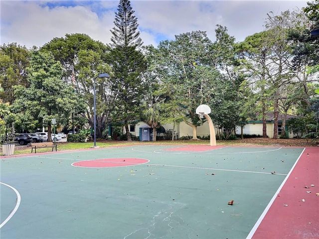 320 Deer Creek Wildwood Lane E, Deerfield Beach, FL 33442