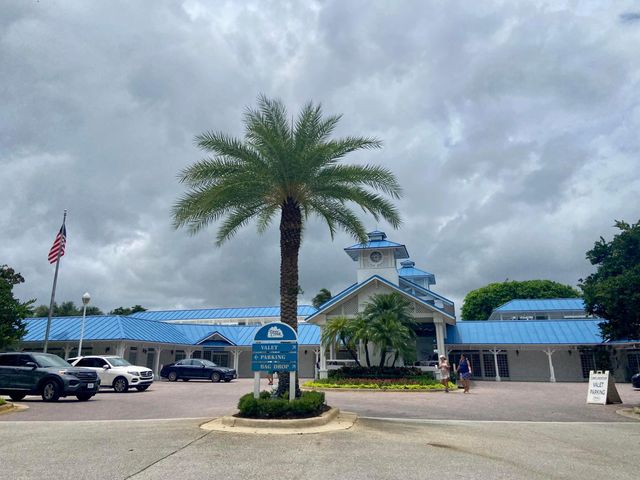 320 Deer Creek Wildwood Lane E, Deerfield Beach, FL 33442