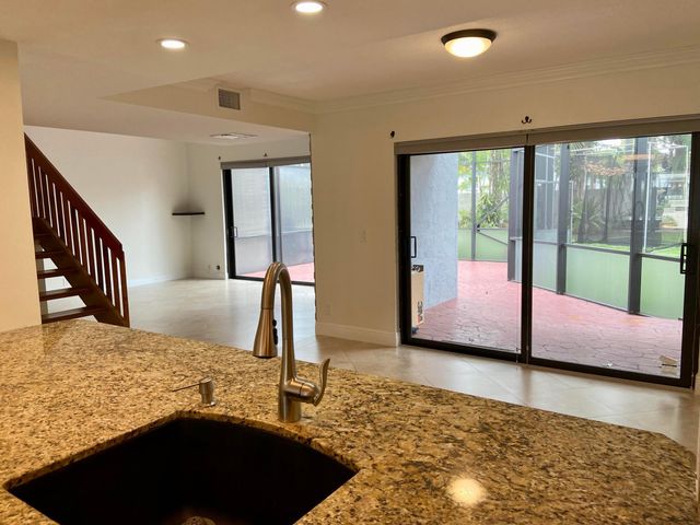 320 Deer Creek Wildwood Lane E, Deerfield Beach, FL 33442
