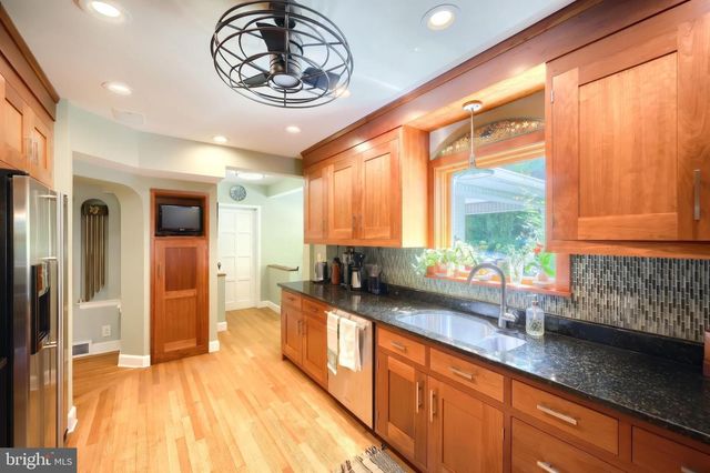 136 RATHTON RD, York, PA 17403