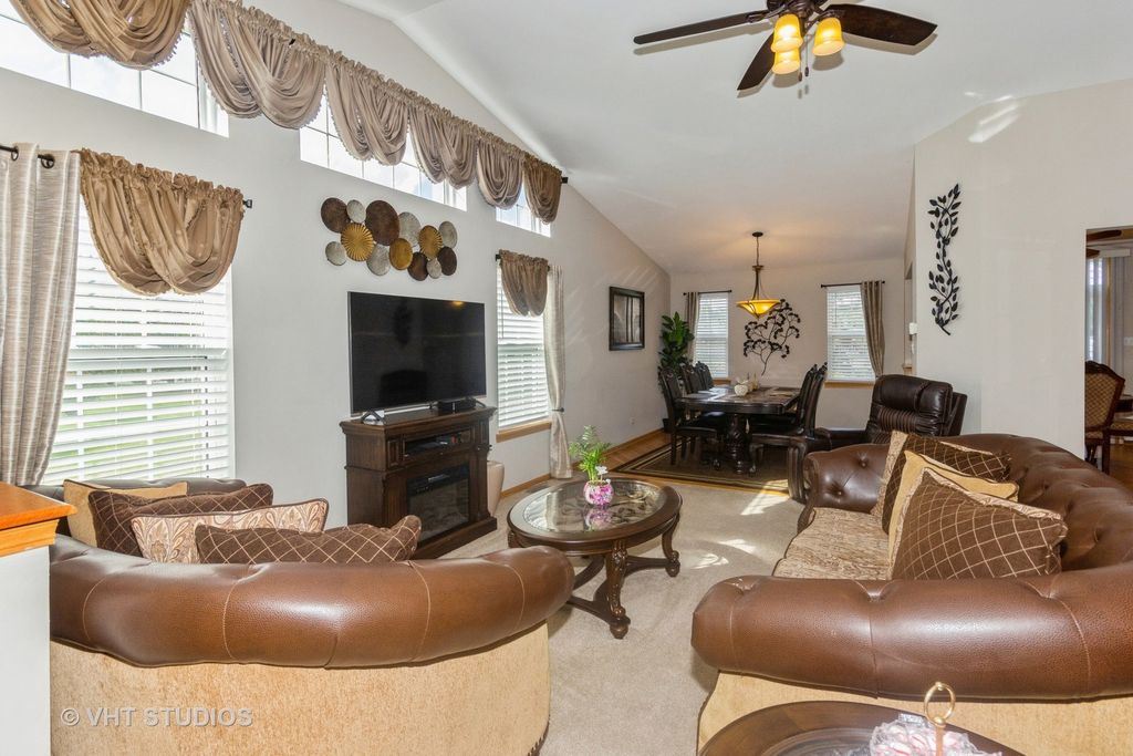 4613 Kylemore Court, Joliet, IL 60431 — photo 2