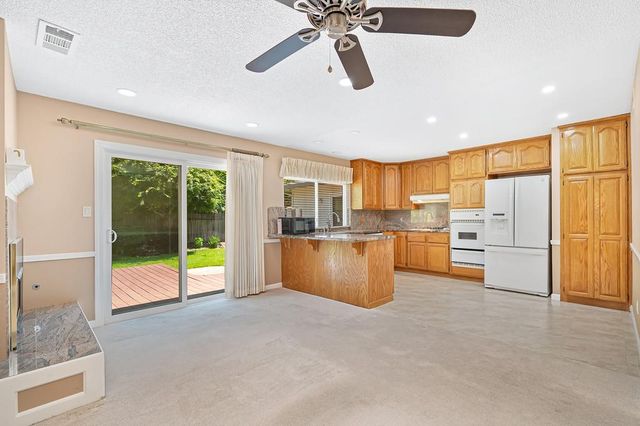 2513 Knightwood Way, Rancho Cordova, CA 95670