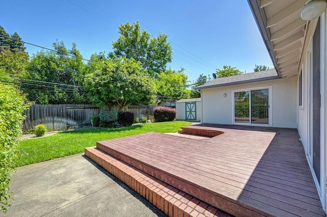 2513 Knightwood Way, Rancho Cordova, CA 95670