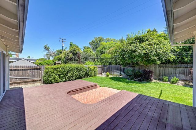 2513 Knightwood Way, Rancho Cordova, CA 95670