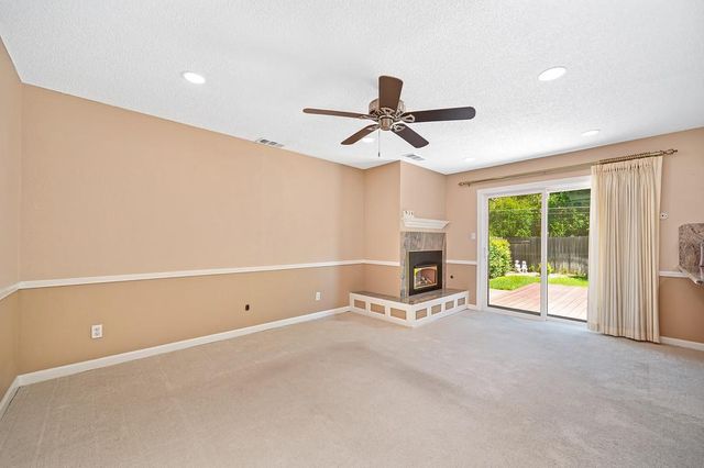 2513 Knightwood Way, Rancho Cordova, CA 95670