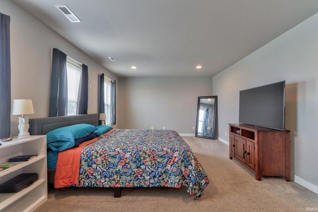 5509 Baywater Drive, Newburgh, IN 47630