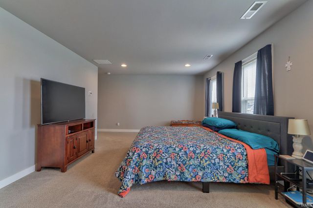 5509 Baywater Drive, Newburgh, IN 47630