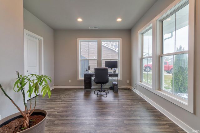 5509 Baywater Drive, Newburgh, IN 47630