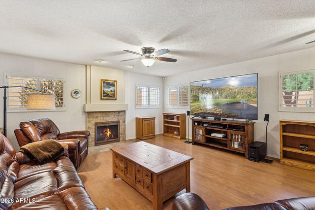 10908 N 57TH Avenue, Glendale, AZ 85304