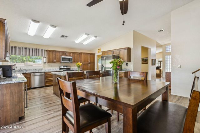 10908 N 57TH Avenue, Glendale, AZ 85304