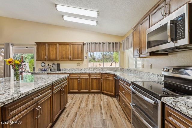 10908 N 57TH Avenue, Glendale, AZ 85304