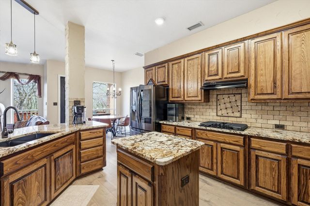 122 Shasta Drive, Hickory Creek, TX 75065