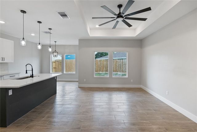 2813 Alvin Dr, Corpus Christi, TX 78415