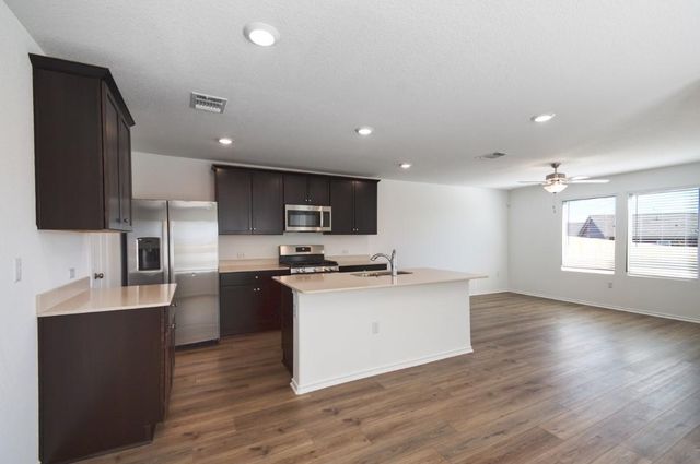 7317 Sparkling Light DR B, Del Valle, TX 78617