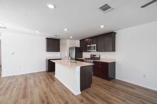 7317 Sparkling Light DR B, Del Valle, TX 78617