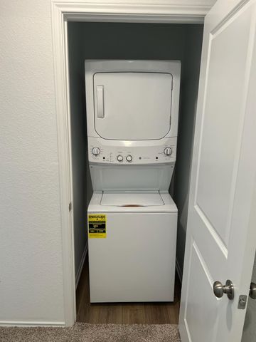 7317 Sparkling Light DR B, Del Valle, TX 78617