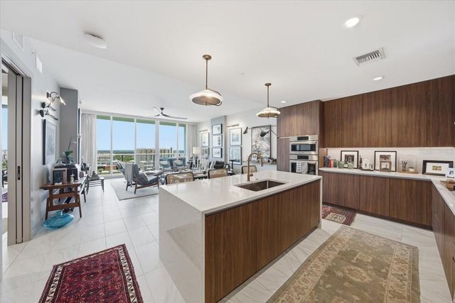 777 3RD AVENUE N 1606, St Petersburg, FL 33701