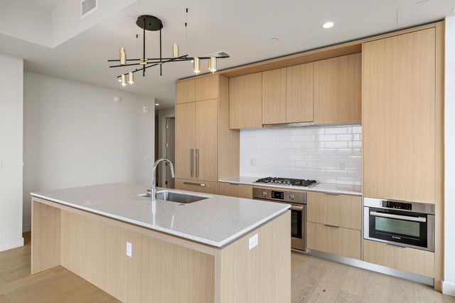 44 East Ave 1210, Austin, TX 78701