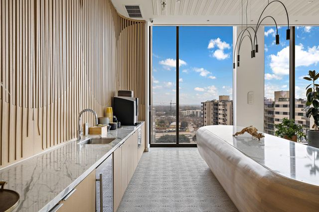 44 East Ave 1210, Austin, TX 78701