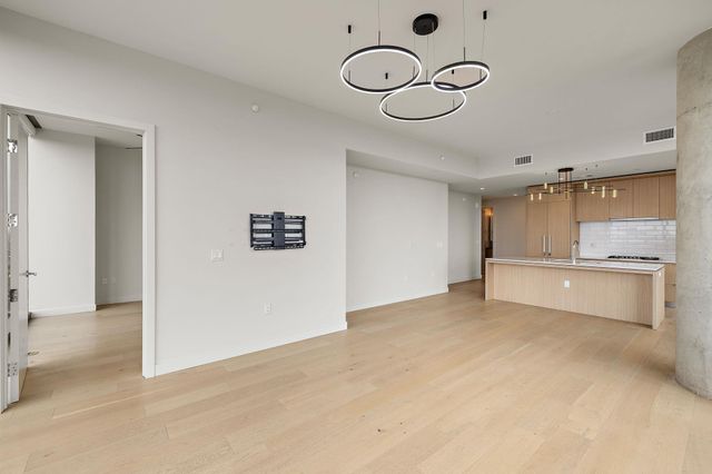 44 East Ave 1210, Austin, TX 78701