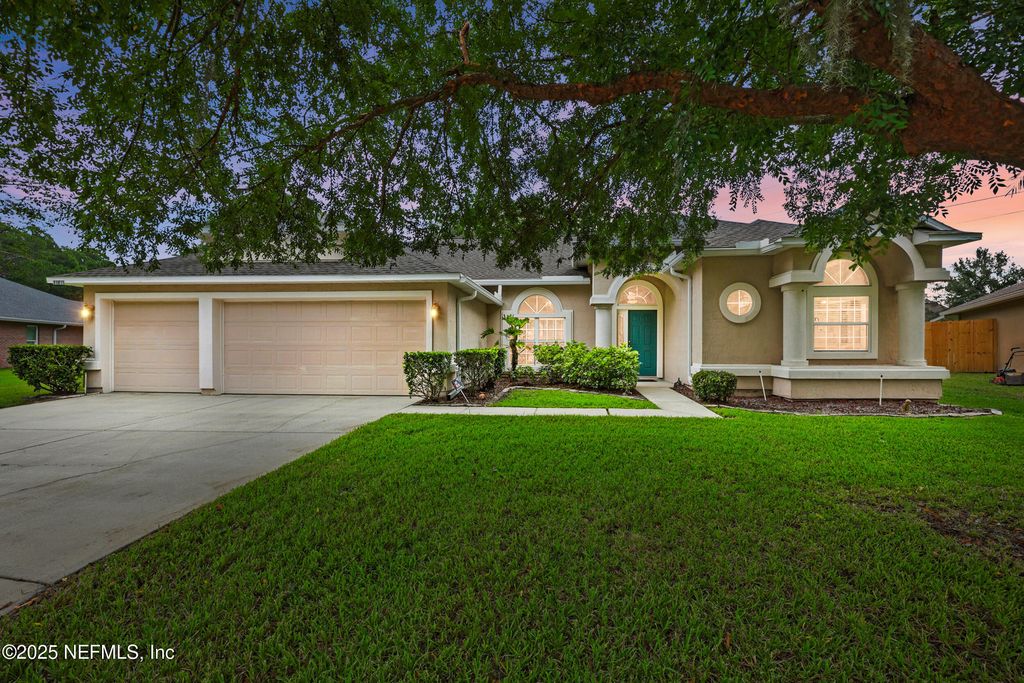 11931 MAGNOLIA FALLS Drive, Jacksonville, FL 32258