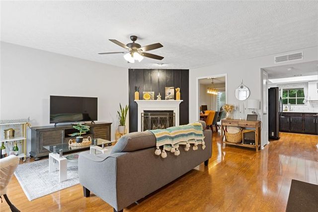 740 Anderson Walk, Marietta, GA 30062