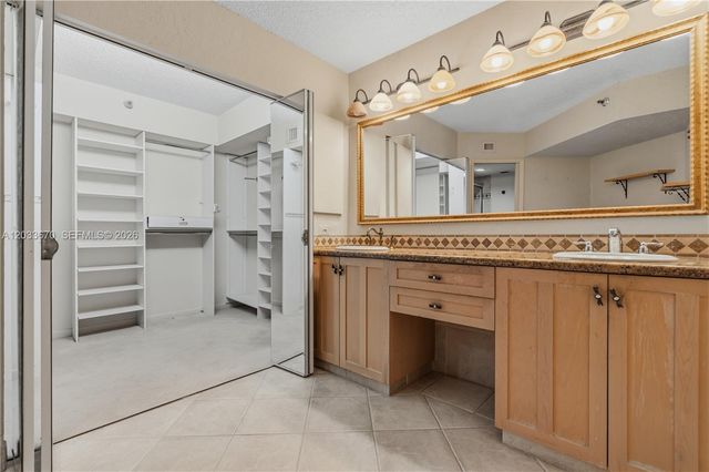 19195 NE 36th Court 2410, Aventura, FL 33180