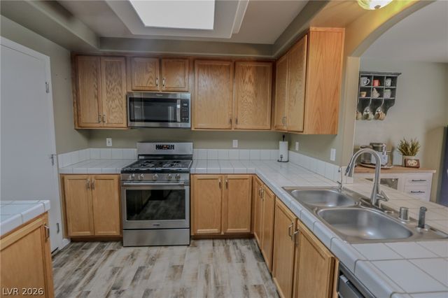 10190 Pennyroyal Street, Las Vegas, NV 89183