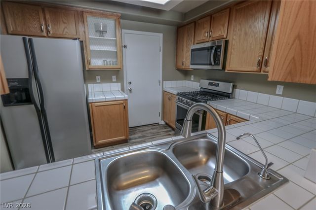 10190 Pennyroyal Street, Las Vegas, NV 89183