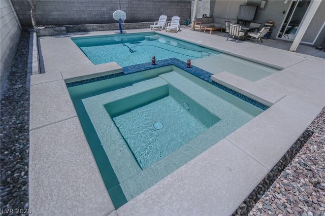 10190 Pennyroyal Street, Las Vegas, NV 89183