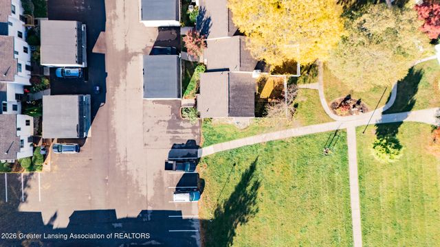 1426 Roxburgh Avenue, East Lansing, MI 48823