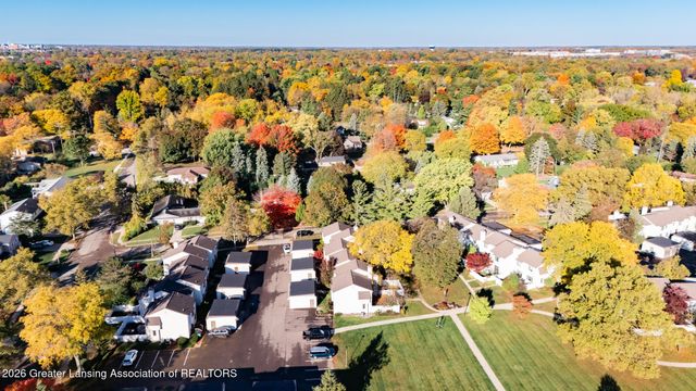 1426 Roxburgh Avenue, East Lansing, MI 48823